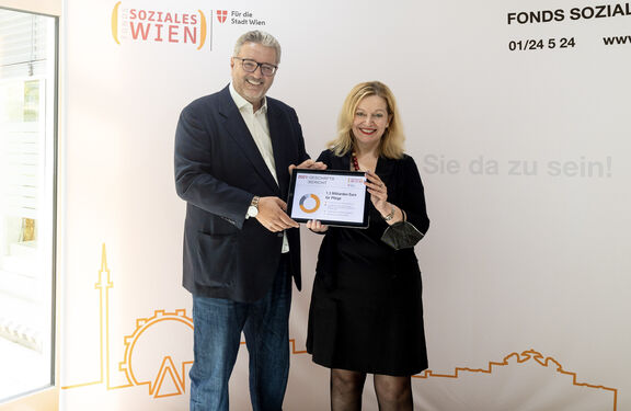 Hacker und Bauer präsentieren den FSW Geschäftsbericht 2021.