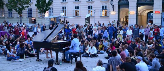 Gemeinschaftskonzert am langen Tag der Flucht | Johanna Leitner Gemeinschaftskonzert am langen Tag der Flucht