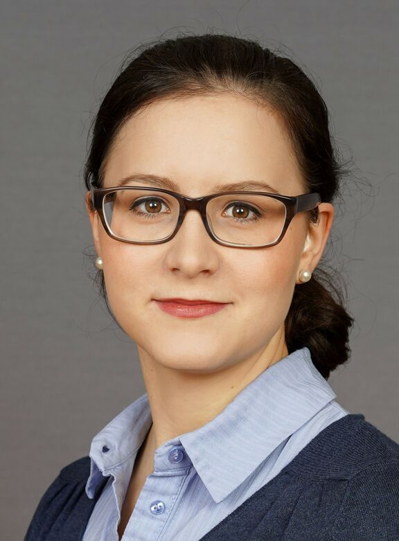 Angelika Tretthahn Angelika Tretthahn