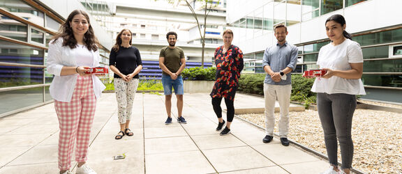 von links: Merve Yapar, Lisa Krendl, Sipan Ali, Melanie Widder, Florian Schall und Ljiljana Ilic | FSW von links: Merve Yapar, Lisa Krendl, Sipan Ali, Melanie Widder, Florian Schall und Ljiljana Ilic