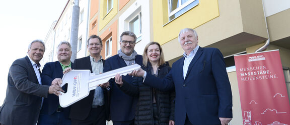 FSW-Geschäftsführerin Anita Bauer bei der Erföffnung des Wohnhauses der ARGE Wien | PID/Kromus FSW-Geschäftsführerin Anita Bauer bei der Erföffnung des Wohnhauses der ARGE Wien
