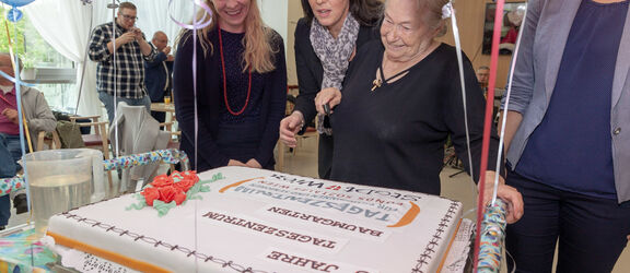 Susi Winkler und Bianca Reiterer beim Geburtstag Tageszentrum Baumgarten