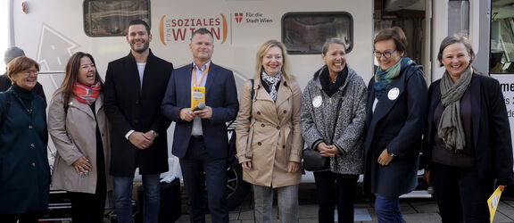 Gute Stimmung bei der Demenzbus-Auftaktveranstaltung | FSW Gute Stimmung bei der Demenzbus-Auftaktveranstaltung